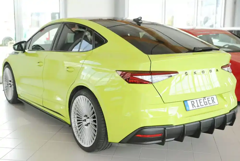 Neuheit Rieger Heckeinsatz passend für Skoda Enyaq iV (NY) mit AHK